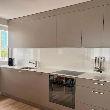 Exclusive Floor For 10 Guests -30- Apartman *