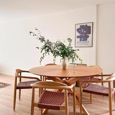 Exclusive Floor For 10 Guests -30- Апартаменты